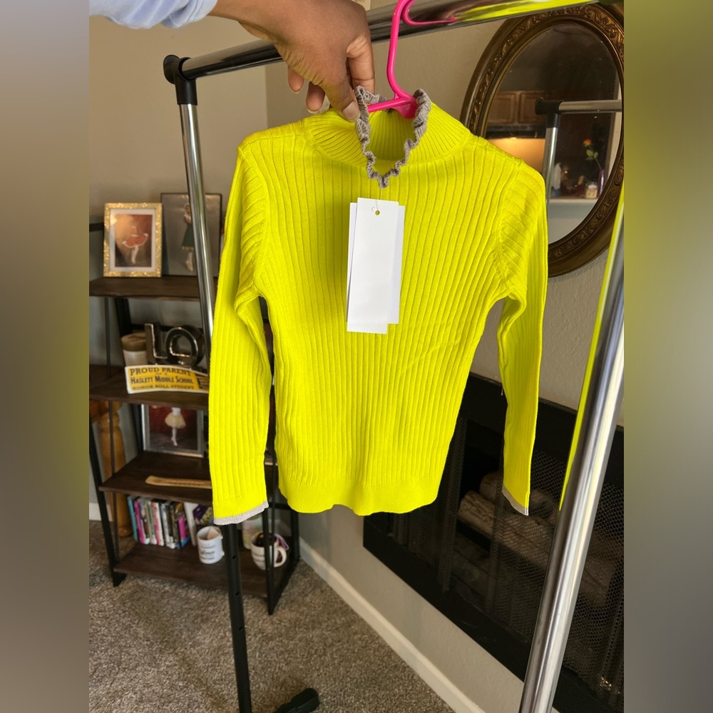 Adyson Parker 4T Neon Green w/ grey trim turtle neck sweater. 💚🍀🌲🌴🍃🧩🪀🧃